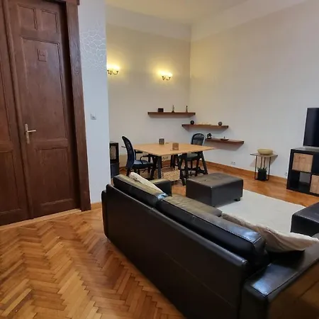 Neuhausz - Ultracentral Apartment *